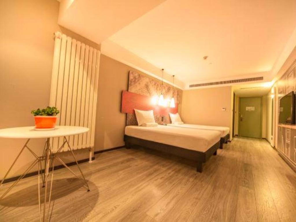 Ibis Shenyang North Station Hotel Exterior photo