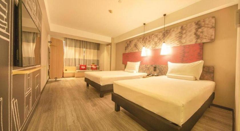Ibis Shenyang North Station Hotel Exterior photo