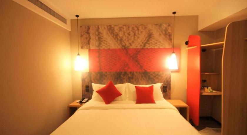 Ibis Shenyang North Station Hotel Exterior photo